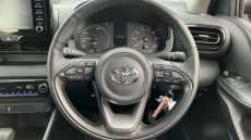 Toyota Yaris 1.5 Hybrid Icon 5dr CVT Hybrid Hatchback